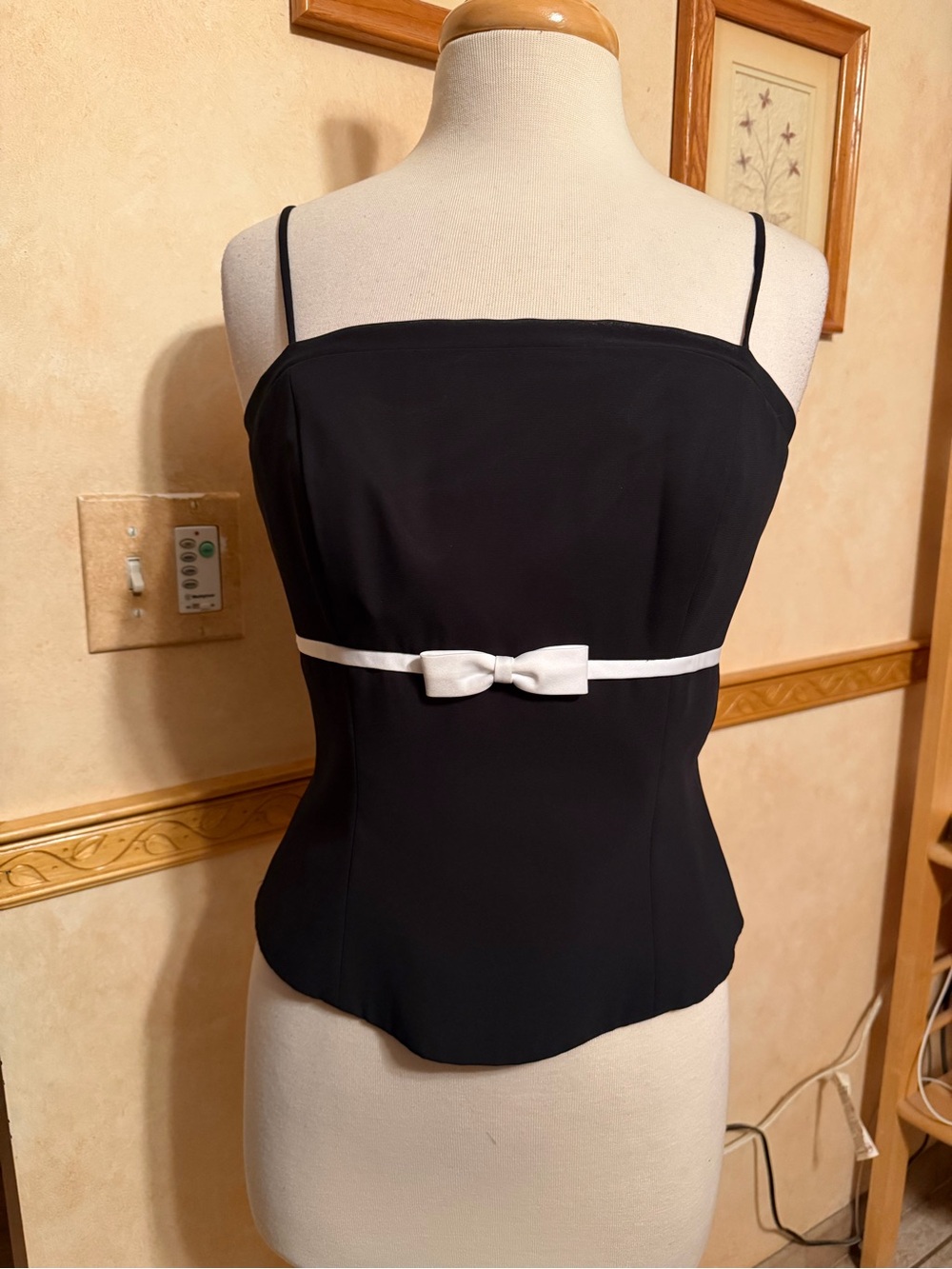 Classic Black Spaghetti-Strap Top with White Bow Corest size 10